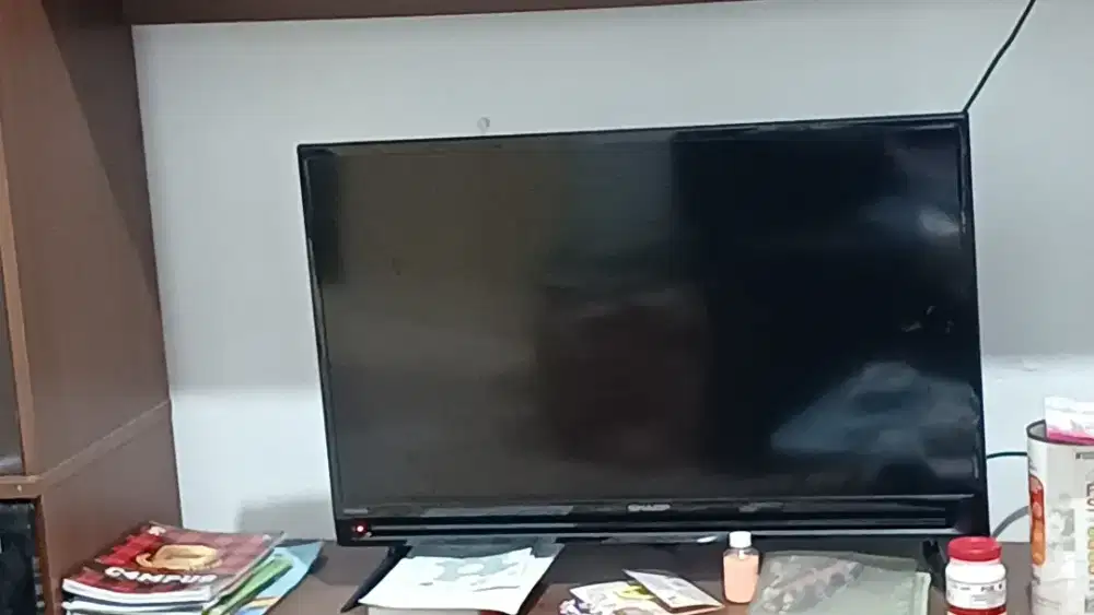 Dijual TV Sharp tipe 2T-C32DF1l