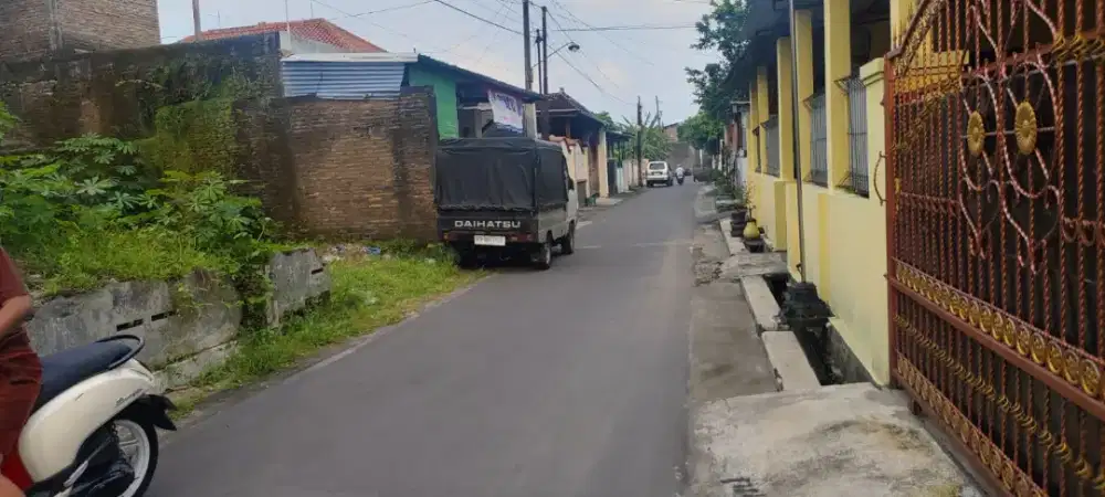 Tanah 200m Baturan colomadu delat kota solo