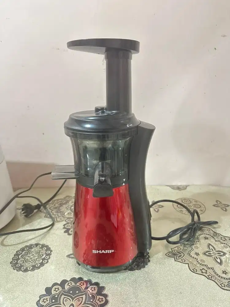 Sharp juicer 150watt 0,8l