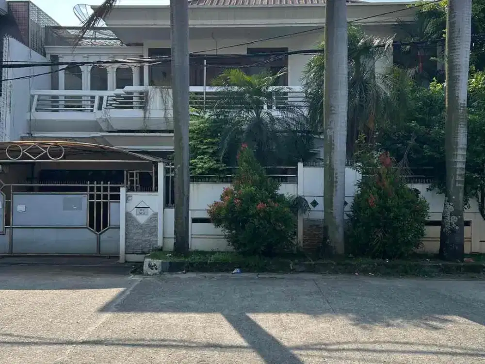 Dijual Super Murah Rumah Mewah di Green Garden Kebon Jeruk Jakarta Barat.