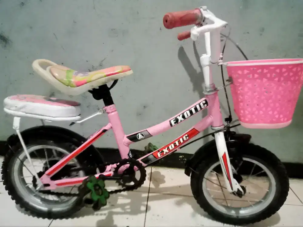 Dijual sepeda mini merk EXOTIC ring 12 kondisi msih bagus keker normal