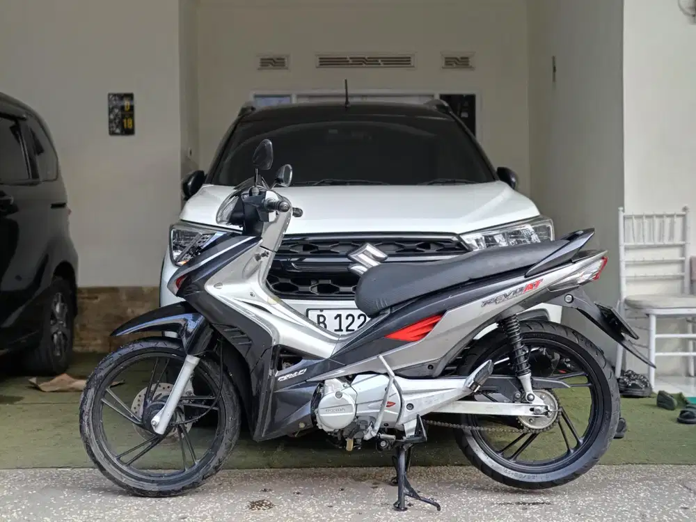 Revo metic tahun 2010 pajak isi/tt boleh gan cash lebih bagus