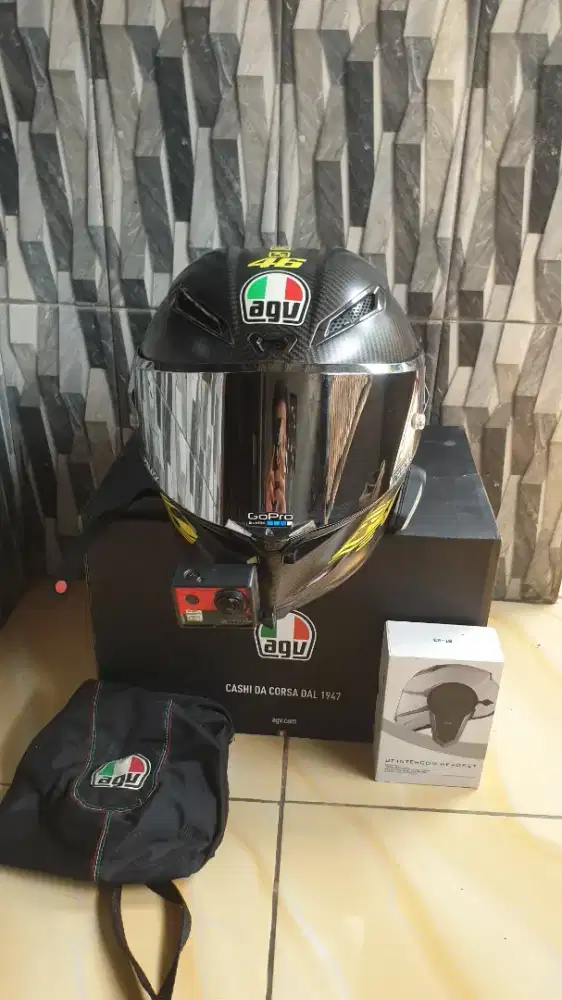 Helm agv pista 1 : 1