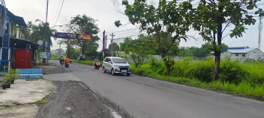 Tanah kering 1119m jl adi sumarmo solo