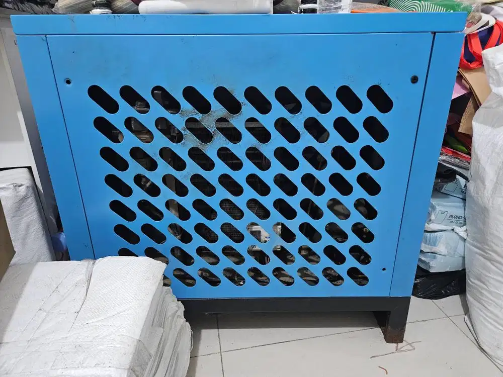 Air dryer compressor / kompresor pengering udara