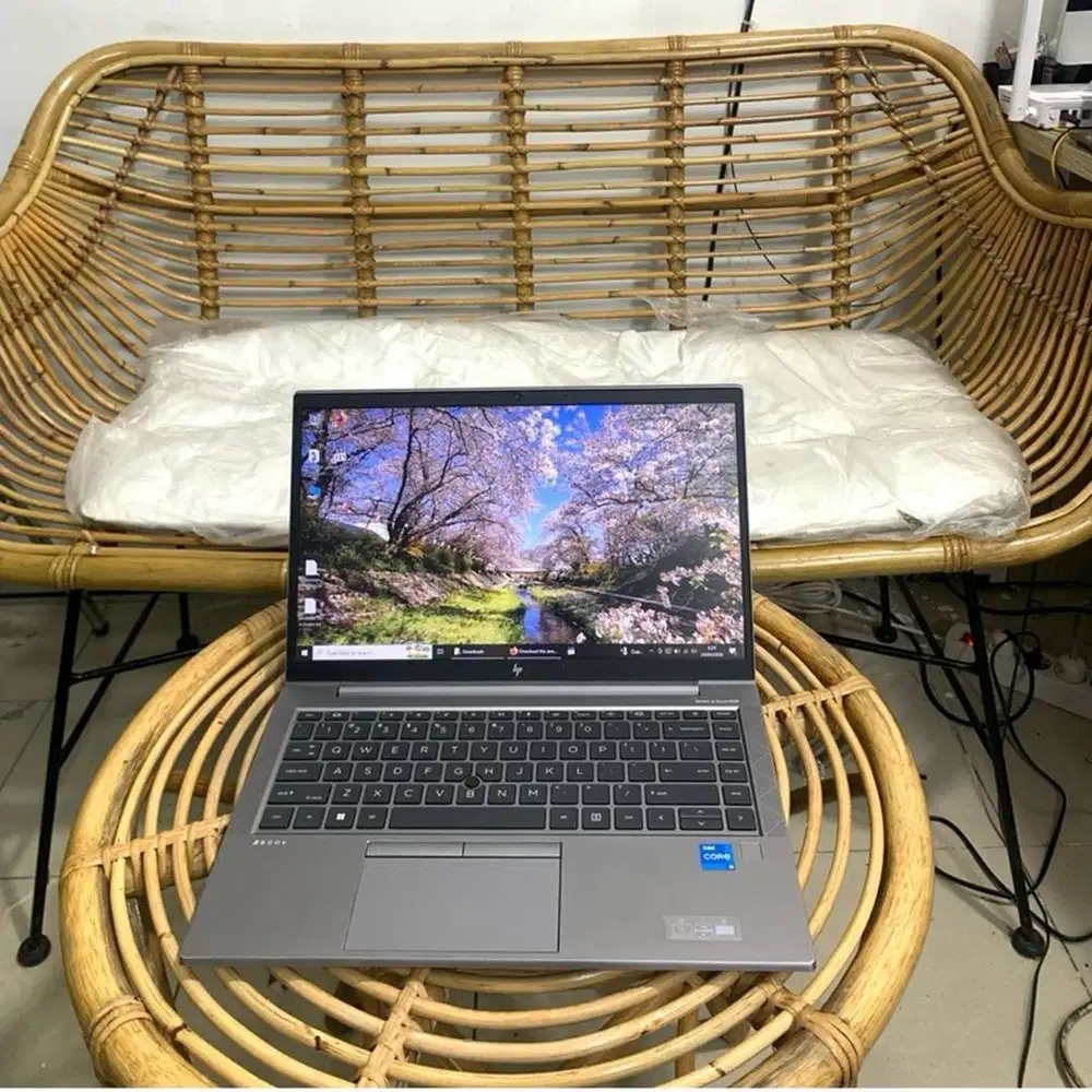 laptop hp zbook firefly 14 g8 Mobile Workstation core i5 gen 11 DL-CC
