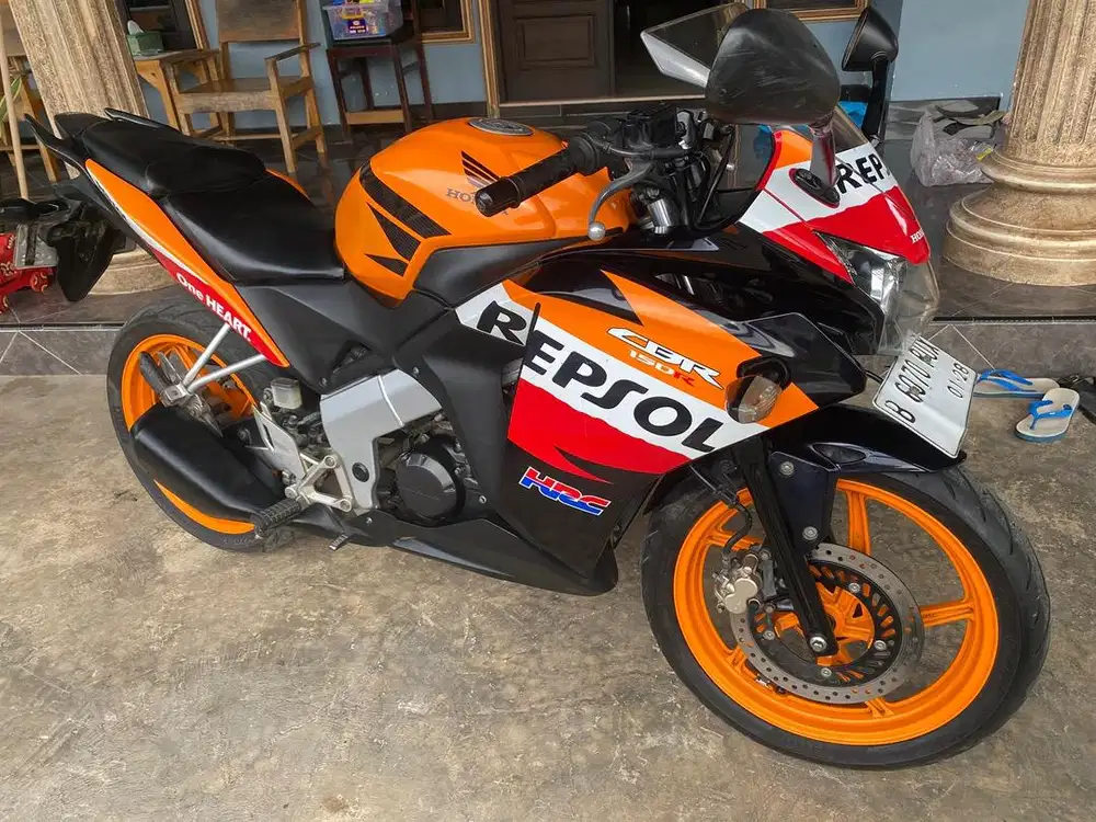 Jual cepat Cbr 150 Edisi Repsol