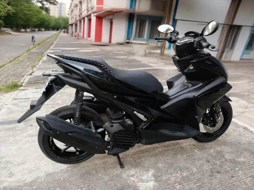 Yamaha Aerox 155 VVA Tahun 2018 Tangan 1 Like New Mesin Halus