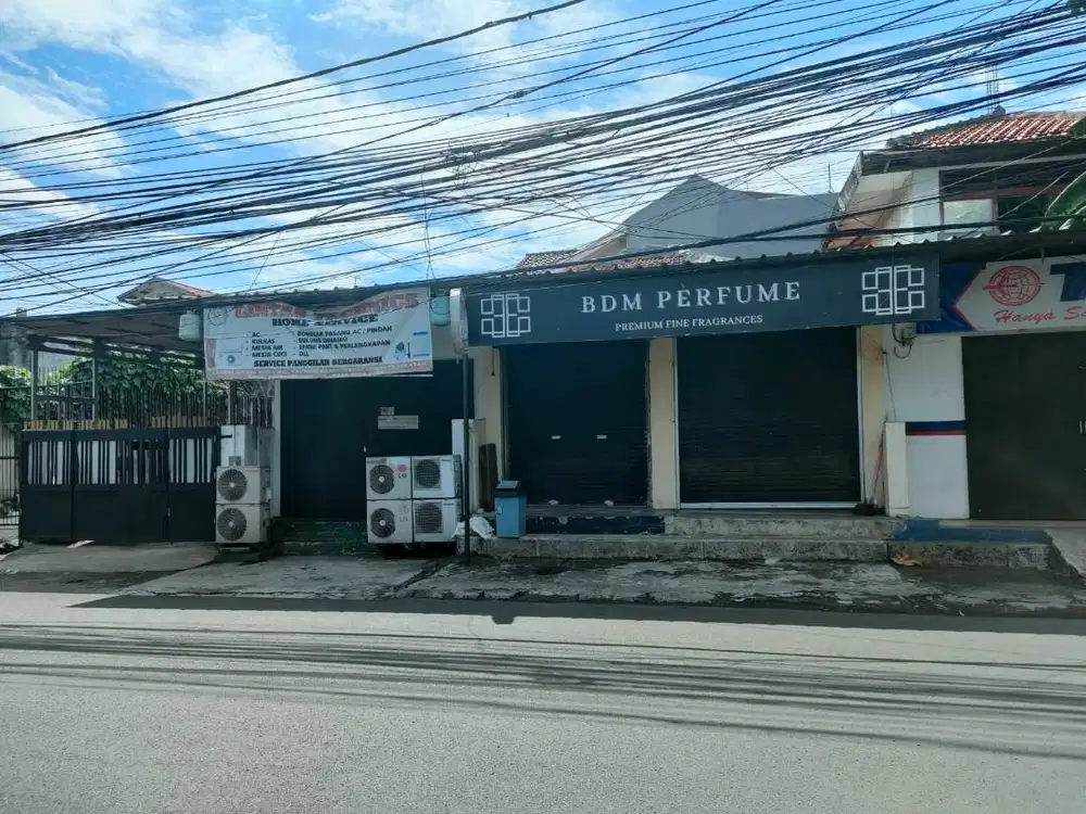 DIJUAL RUMAH ASEM BARIS RAYA / KOMP GUDANG PELURU JALAN M NO.1