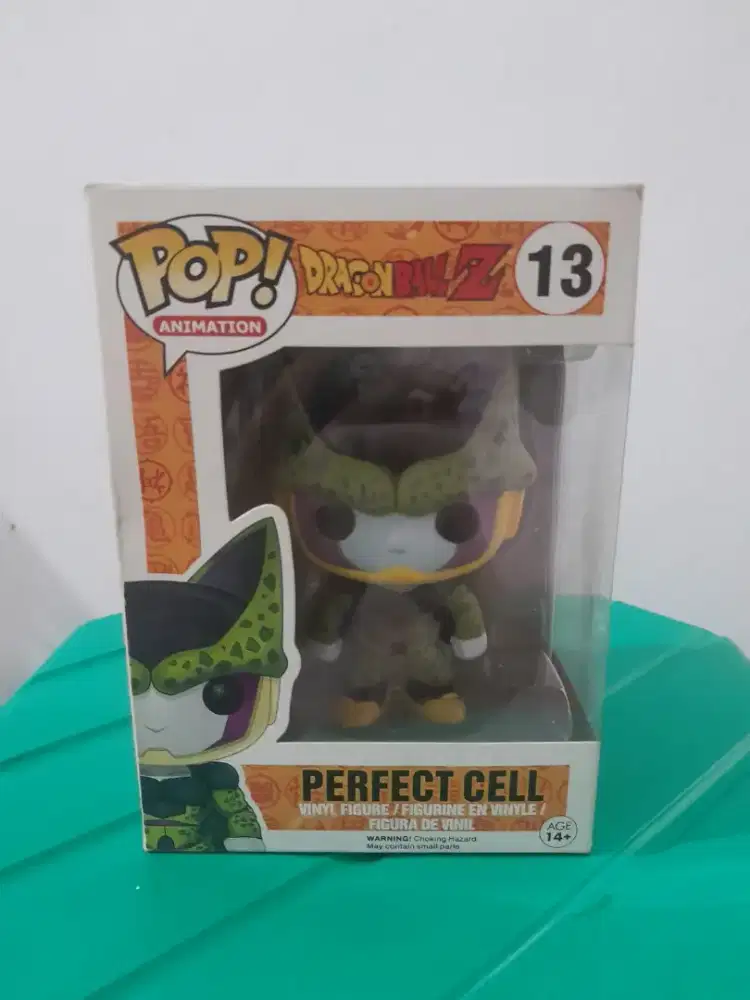 Mainan action figure