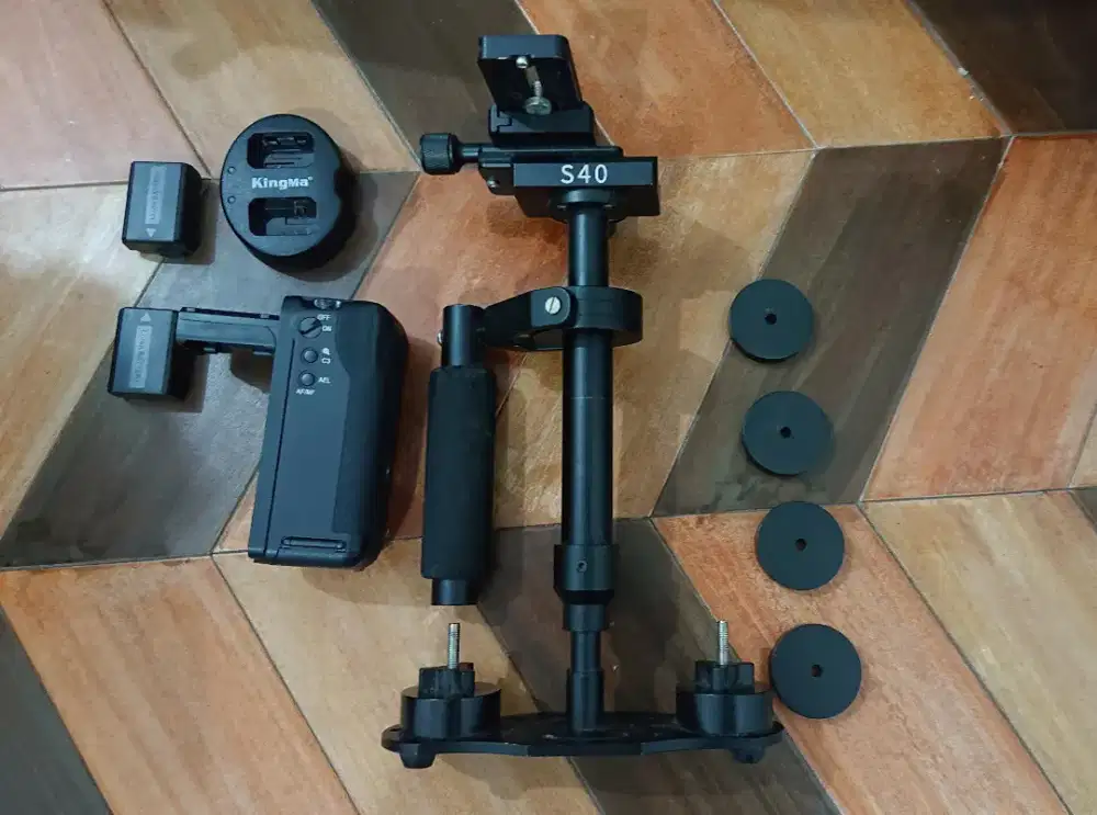 Dijual Paket Bandling ya Battery Grip, Battery Set & Stabilizer