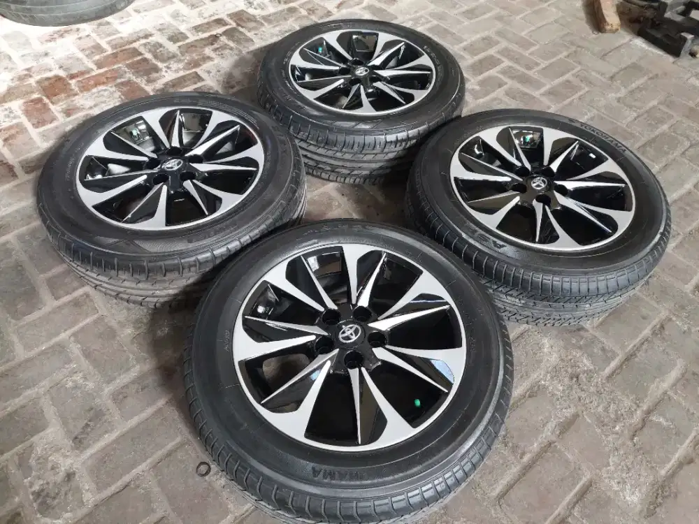 Velg Ban 88% Ori Alphard R17 ET33 Venturer Innova Reborn Zenix Hilux