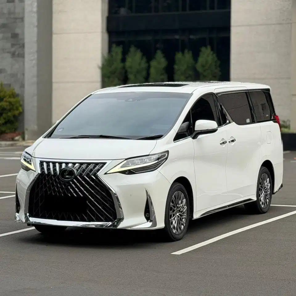 (CASH) Lexus LM350 7 Seaters 2022