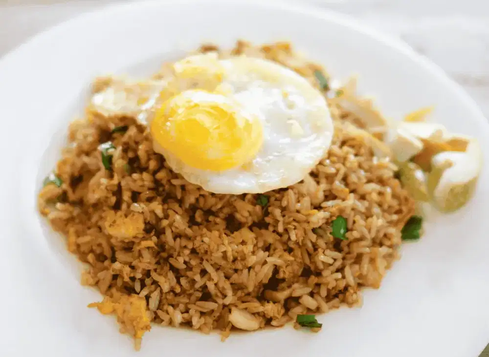 DICARI CEPAT HELPER UNTUK STAND NASI GORENG BEKASI SELATAN