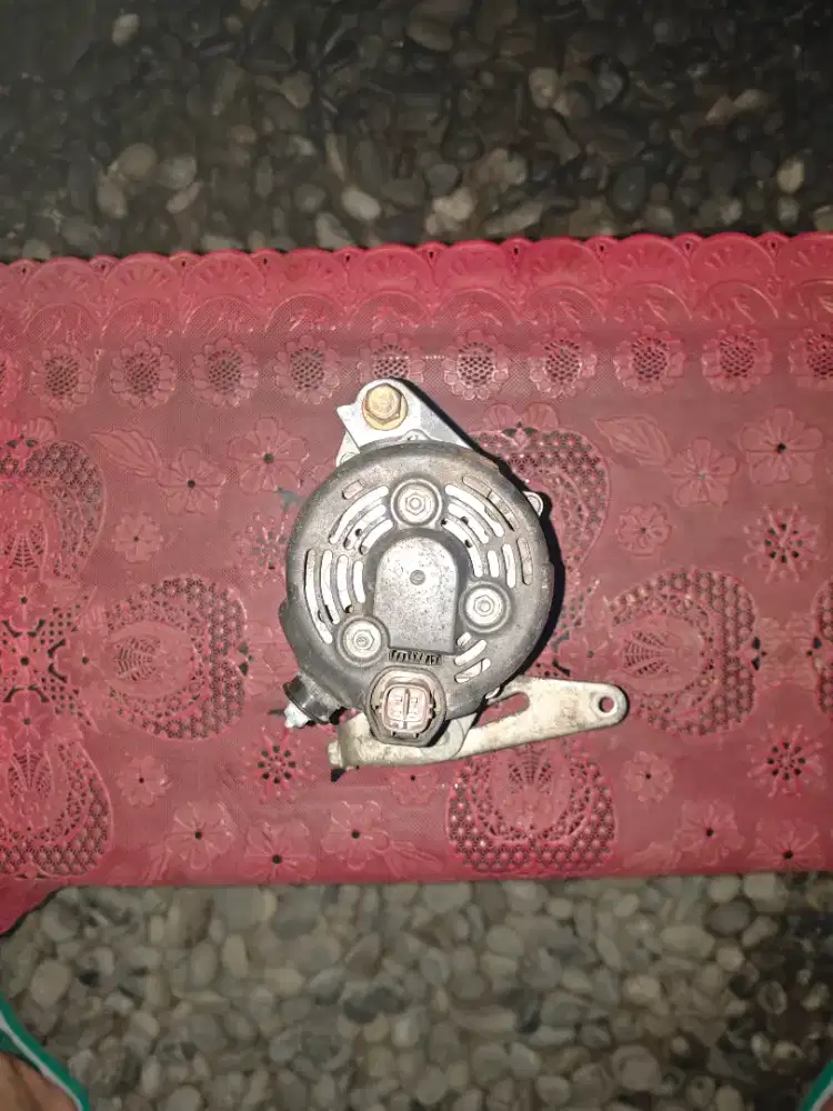 Jual altenator avanza 1.3&engine mounting honda freed sebelah kanan