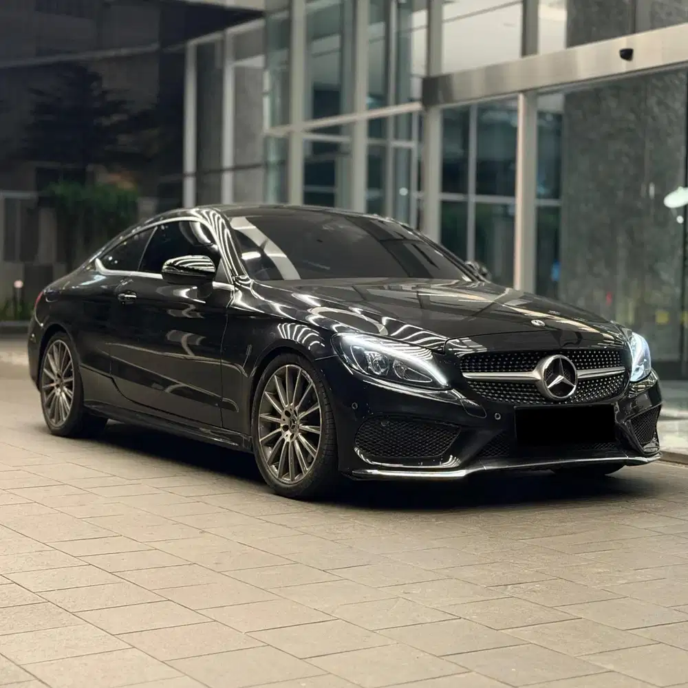(CASH) Mercedes Benz C300 Coupe AMG 2018