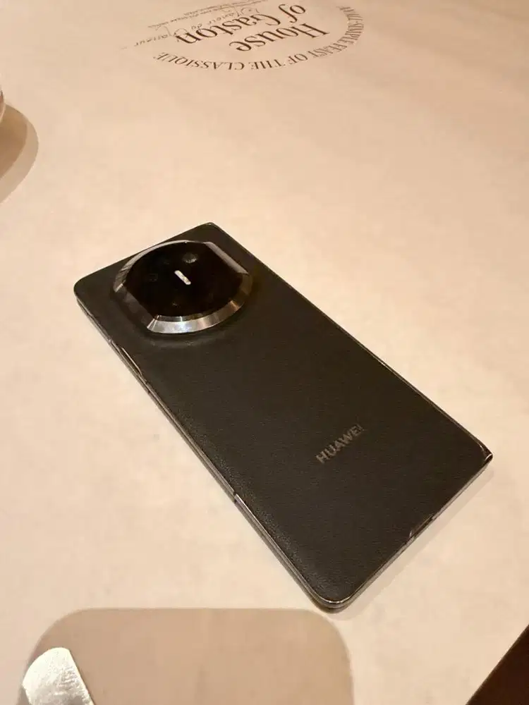Huawei mate x7 warna hitam