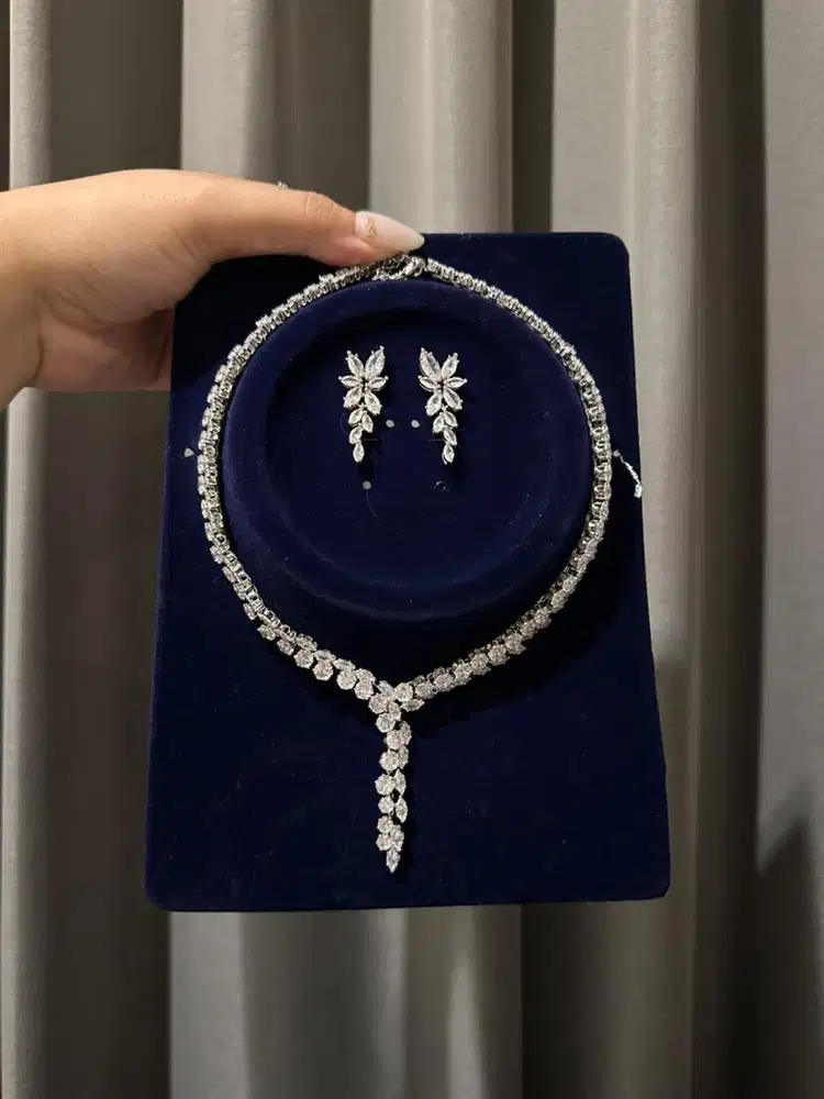 Bridal Set Kalung dan Anting Bekas Like New