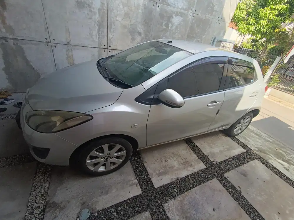 Mazda 2 2011 Bensin