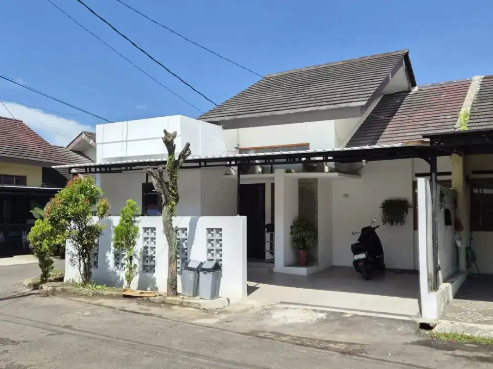 Dijual rumah di ciwastra