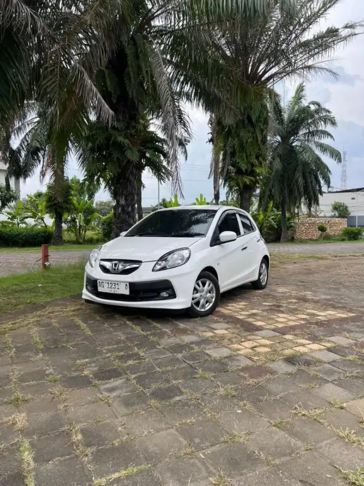 HONDA BRIO PUTIH