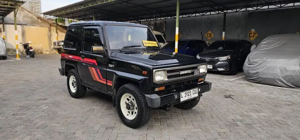 Taft GT 4x4 th 1988/89 kondisi bagus sekali,mulus, barcode solar ready