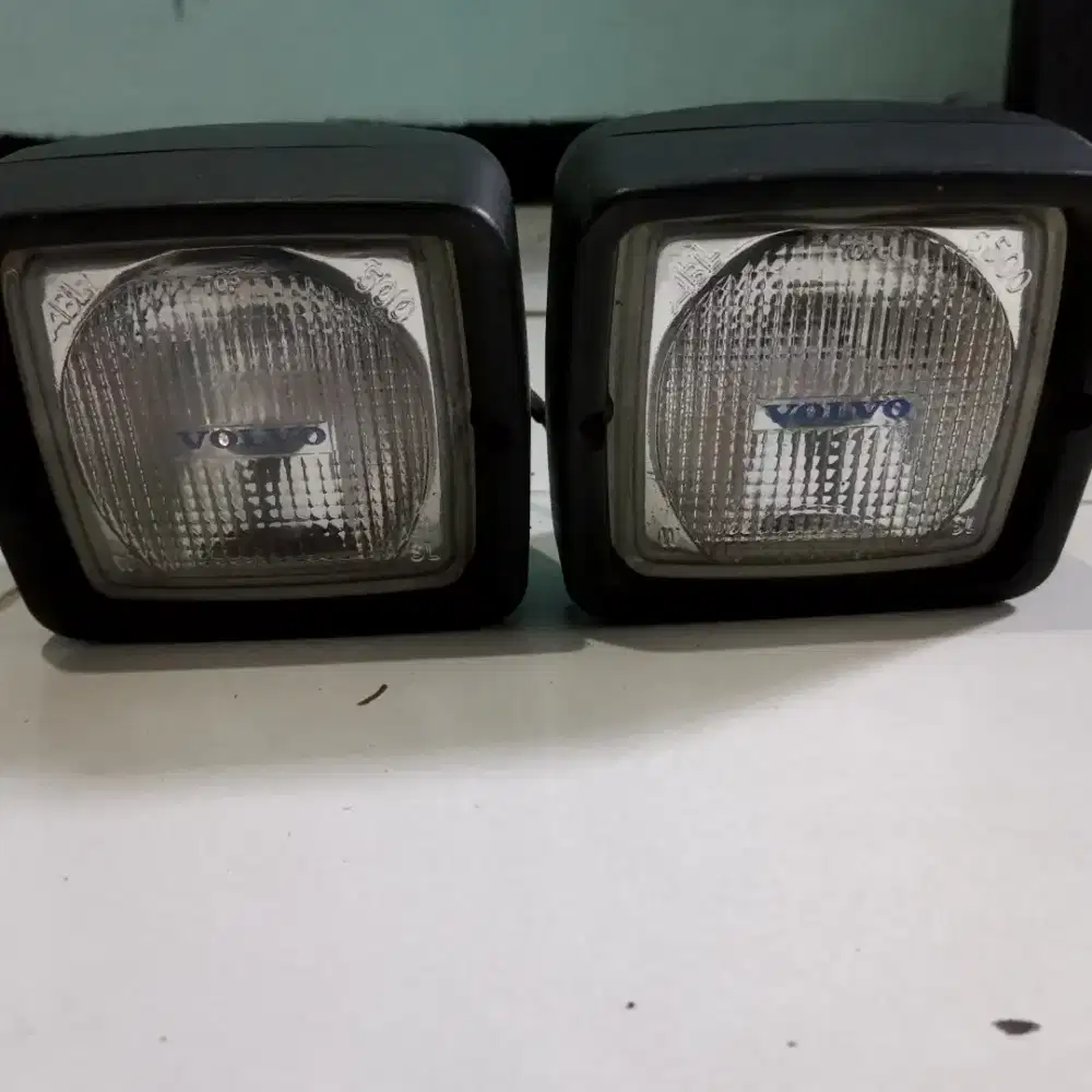 Lampu kerja volvo 24 volt