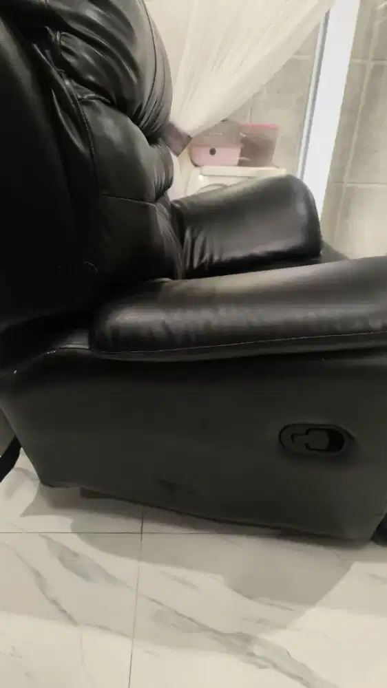 Sofa recliner kulit