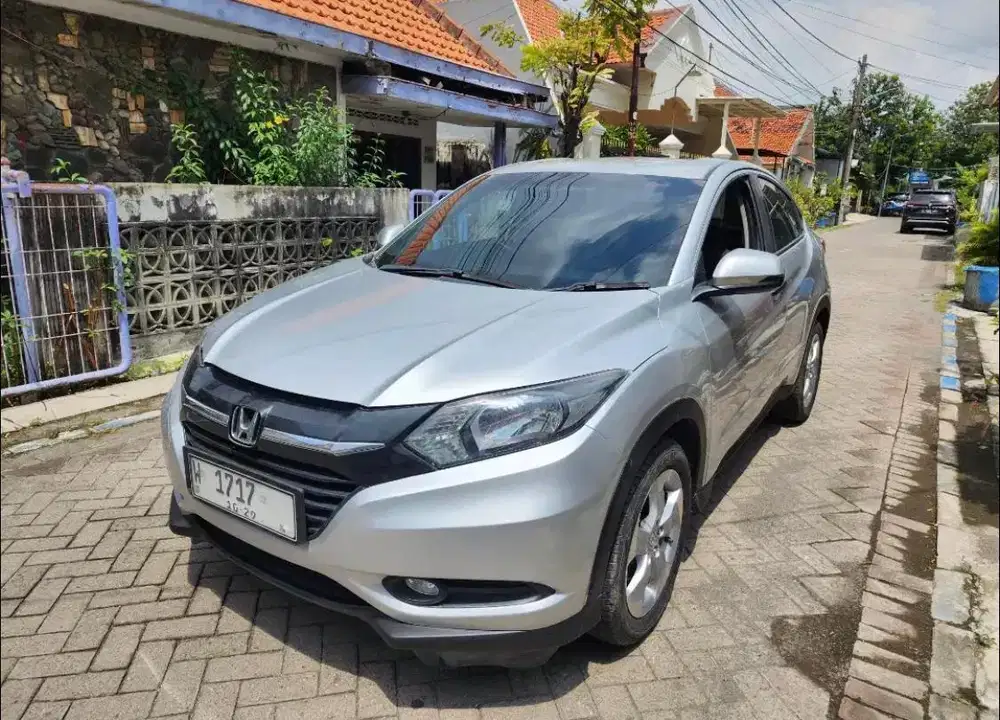 HONDA HRV 1.5 E MATIC 2015 LOW KM ASLI SURABAYA