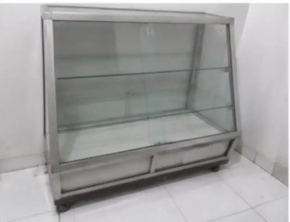 Etalase kaca untuk handphone