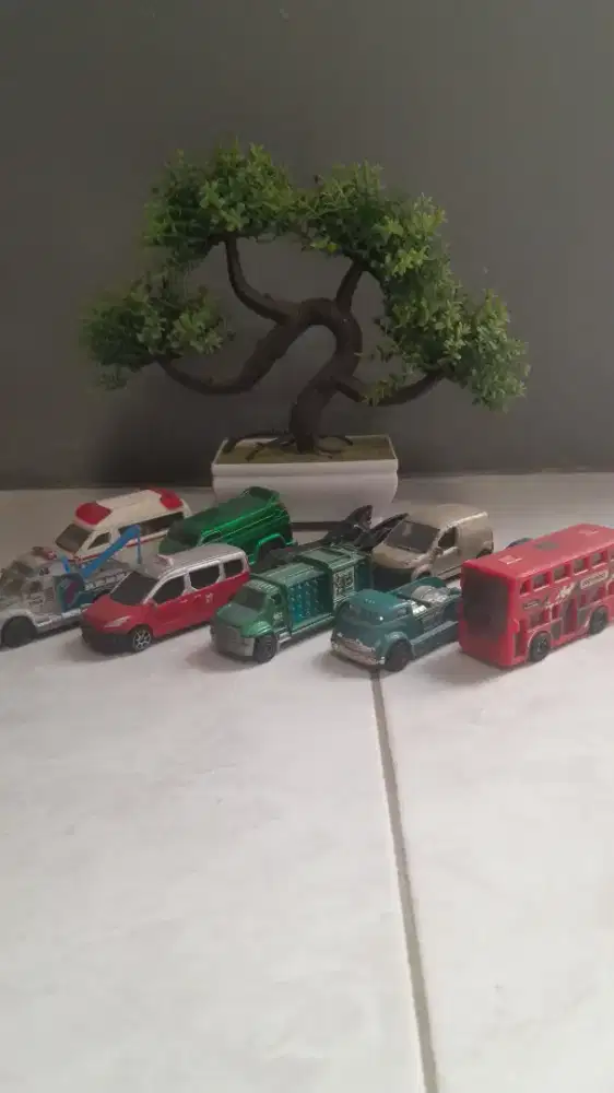 Jual Miniatur/Diecast Mobil Mainan Dari Hotwheels - Tomica