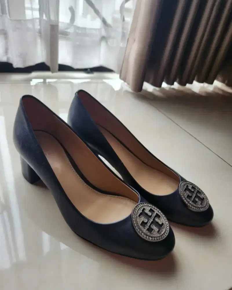 Tory Burch Shies
