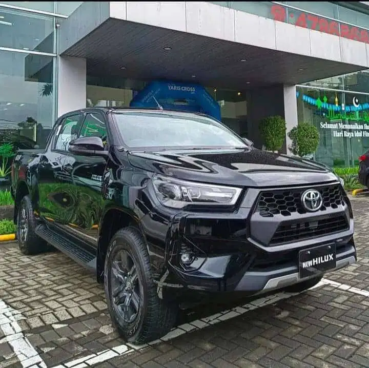 HILUX DOUBLE CABIN 2.4 V (4x4) AT-DIESEL