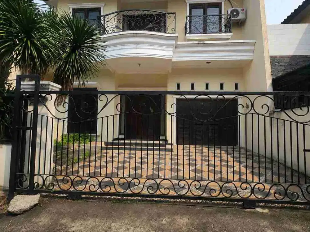 Rumah Komplek Elite Tanjung Barat dekat Aeon