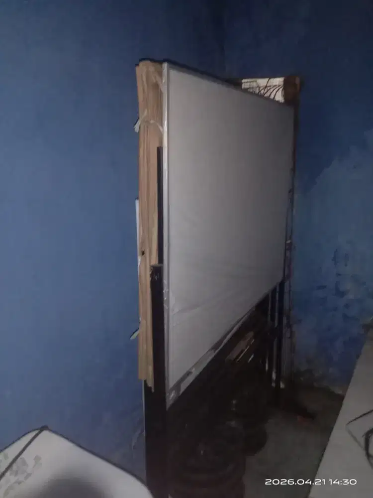 Papan tulis baru standing