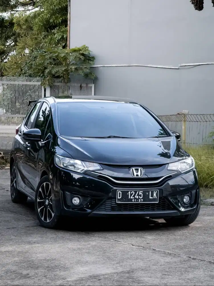 Honda Jazz matic 2016 hitam