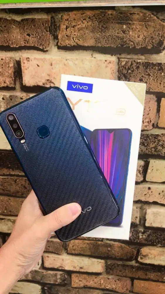 vivo y17 4/64  second