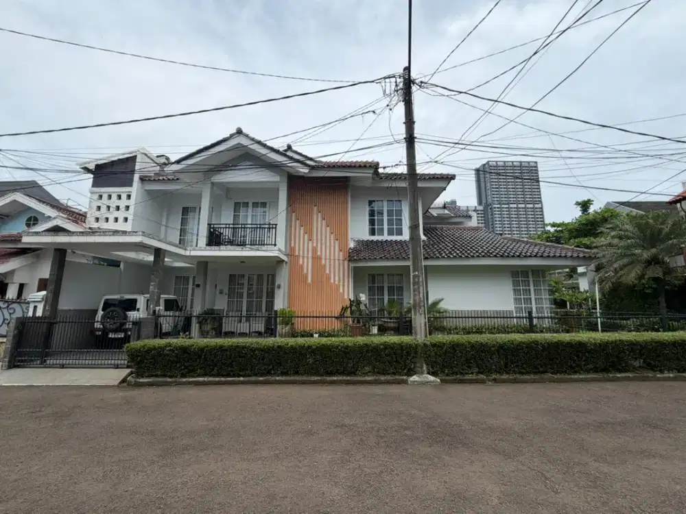 Rumah Qozy 5+2 KT di Jl Rajawali Sektor 9 Bintaro Jaya