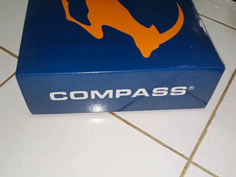 Sepatu compass  tribun black gum