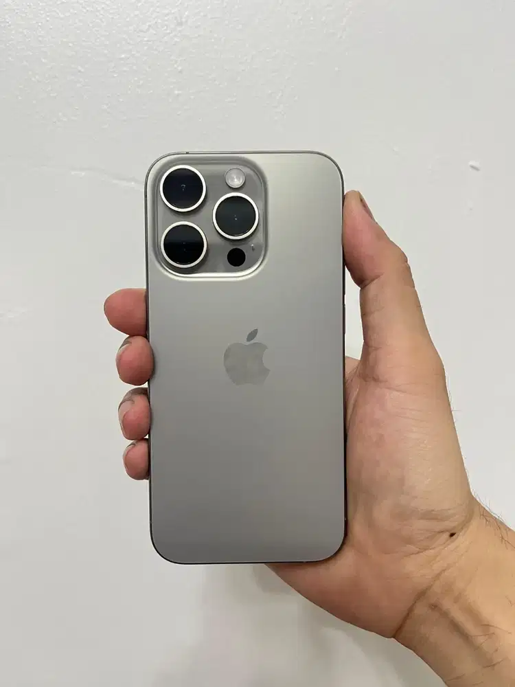 IPHONE 15 PRO NATURAL TITANIUM