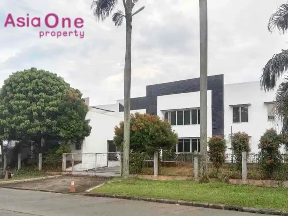 Di JUAL gudang luas 6000 m2 6.600 m2 bangunan 4000 m2 hadap timur 2 lantai ada mess karyawan dekat toll serpong di Taman Tekno BSD Serpong Tangerang