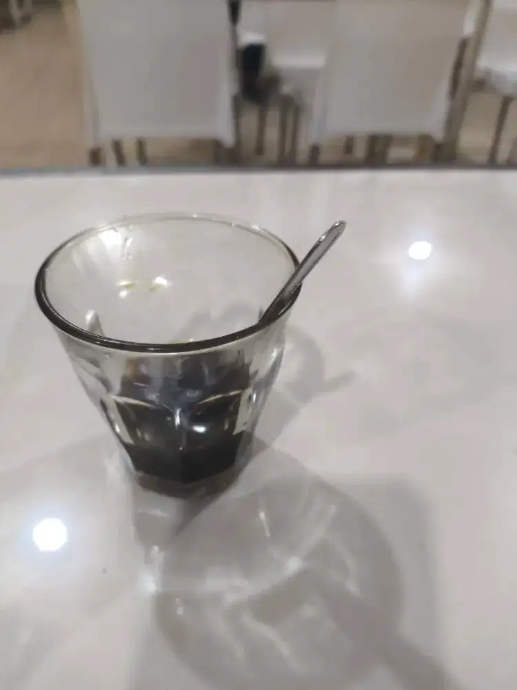 Di cari waiter di warung kopi