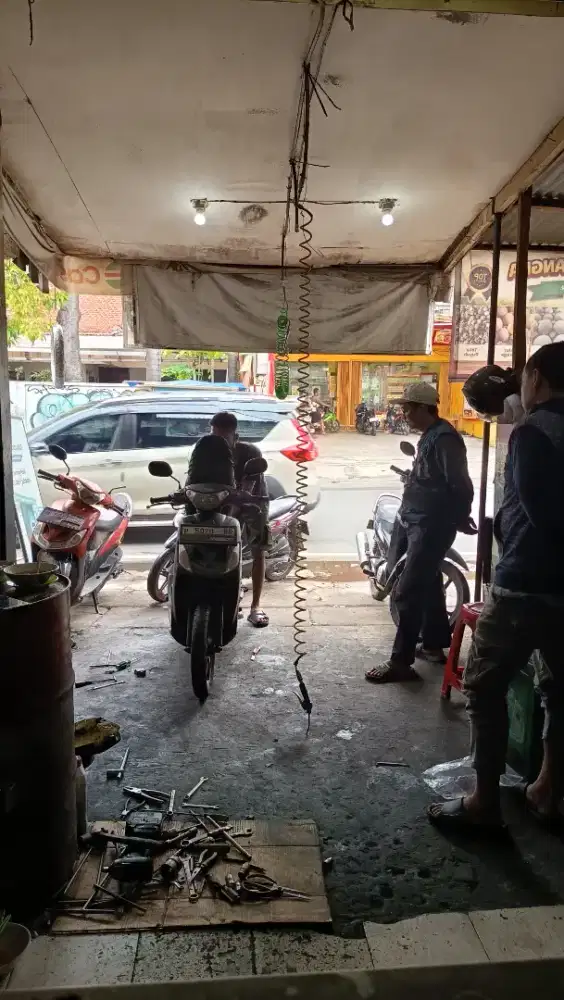 Dicari Mekanik Bengkel Motor