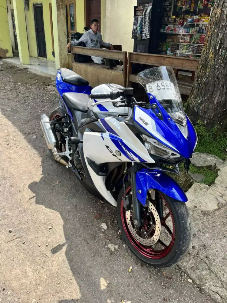 Yamaha R25 GP Series