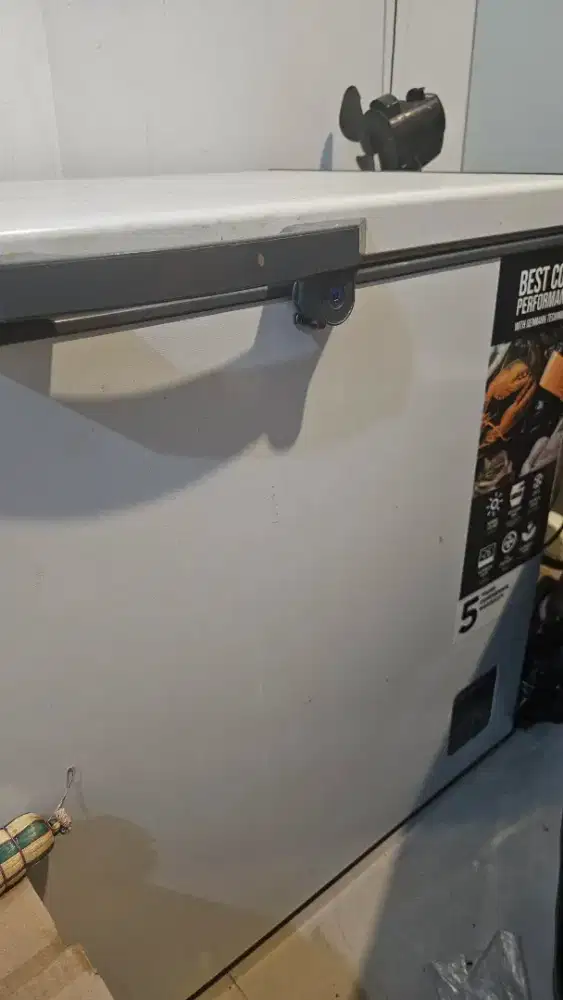Chest Freezer GEA 318 liter