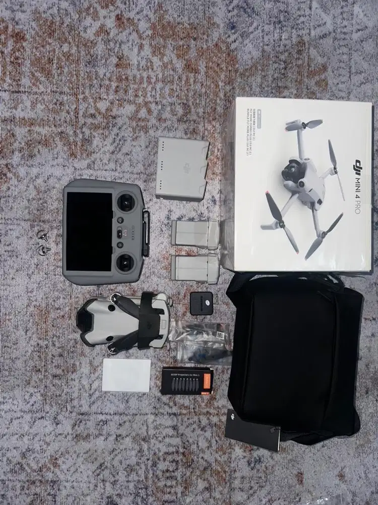 DJI MINI 4 Pro Fly More Combo