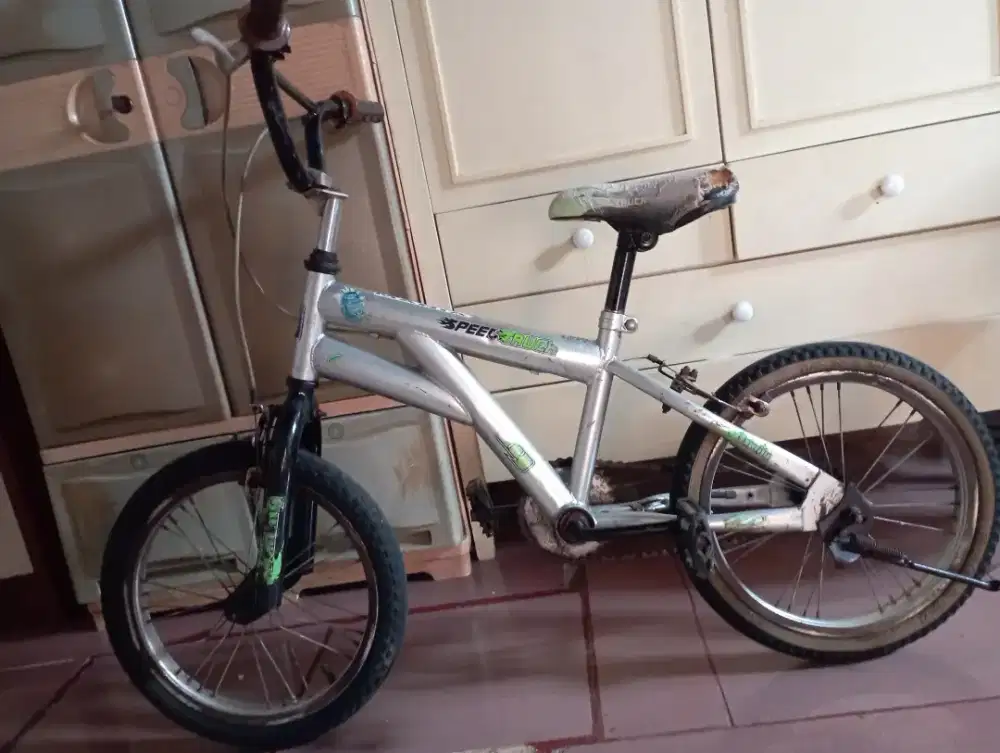 sepeda anak merek Famili