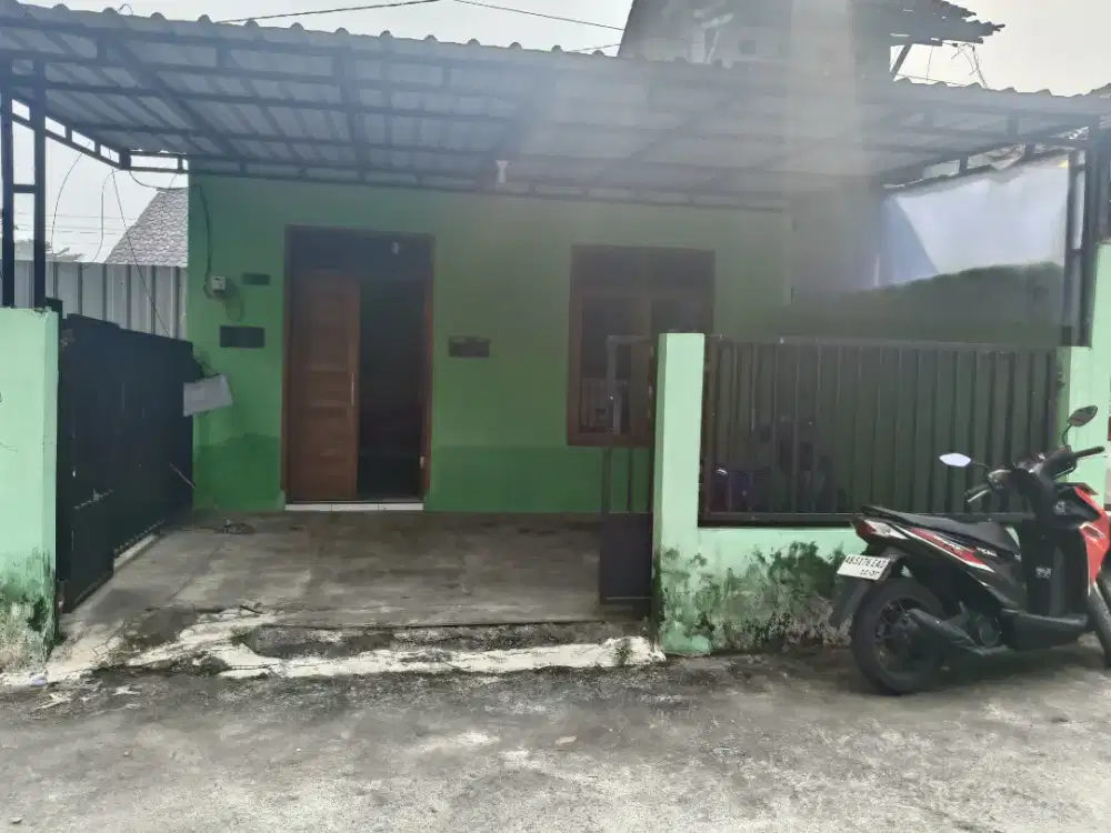 Disewakan rumah pas timur sekolah Budi mulia jl tajem Maguwoharjo