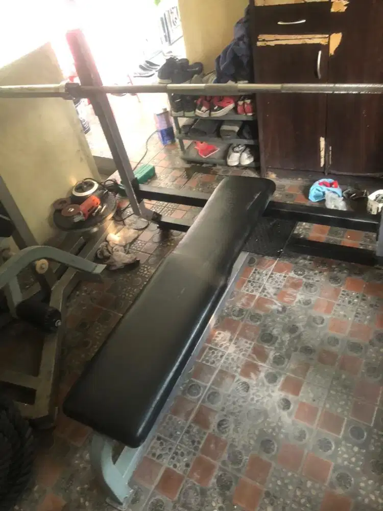 Bench Press Flat & Incline Delta Gym