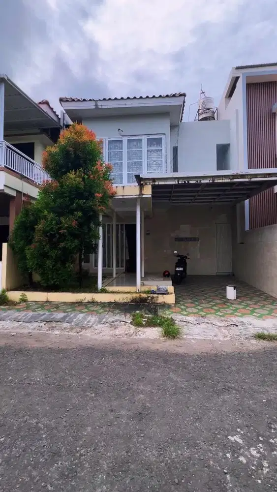 Jual Rumah mewah Tengah kota makassar samping hotel four points